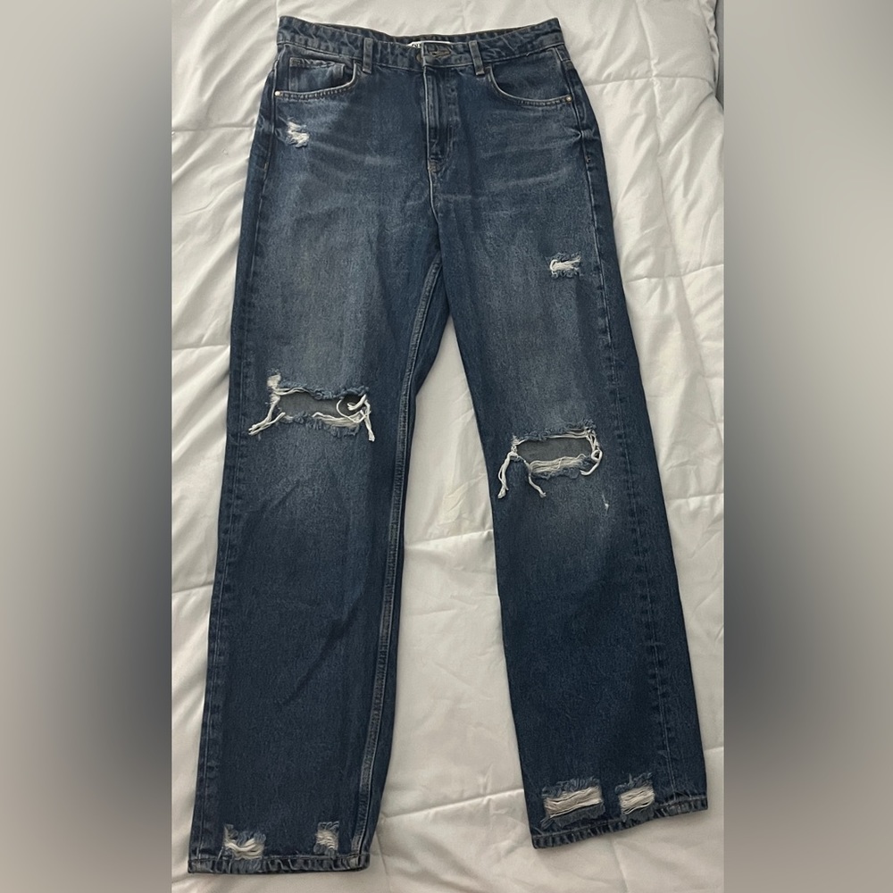 ZARA Jeans - High Rise - Straight Legged - Ripped - Size US 8 - EUR 40